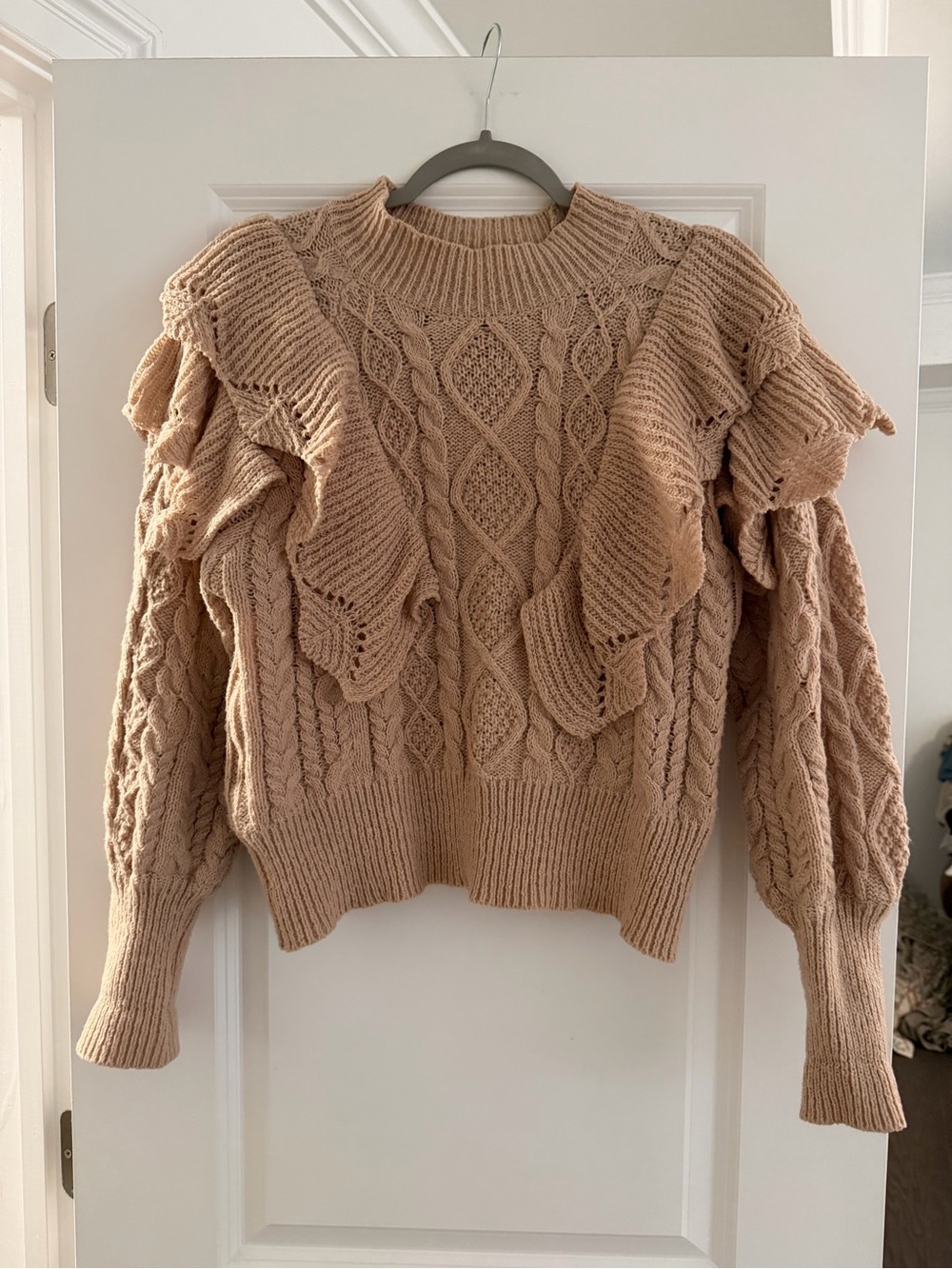 entro Ruffled Cable Knit Crew Sweater - Taupe